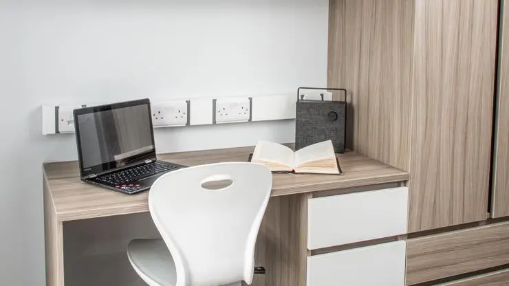 Sandygate desk area in bedroom