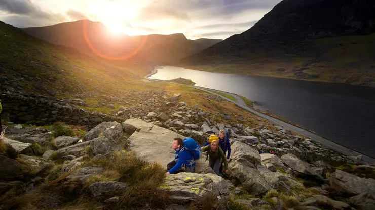 Mountain Medicine students learning practical skills in Plas y Brenin in North Wales
