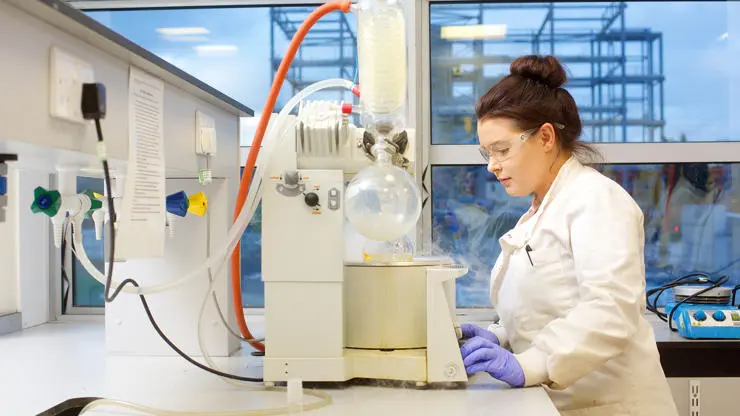 Chemistry student working in lab