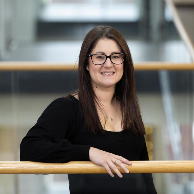 Headshot of Dr Joanne Pledger