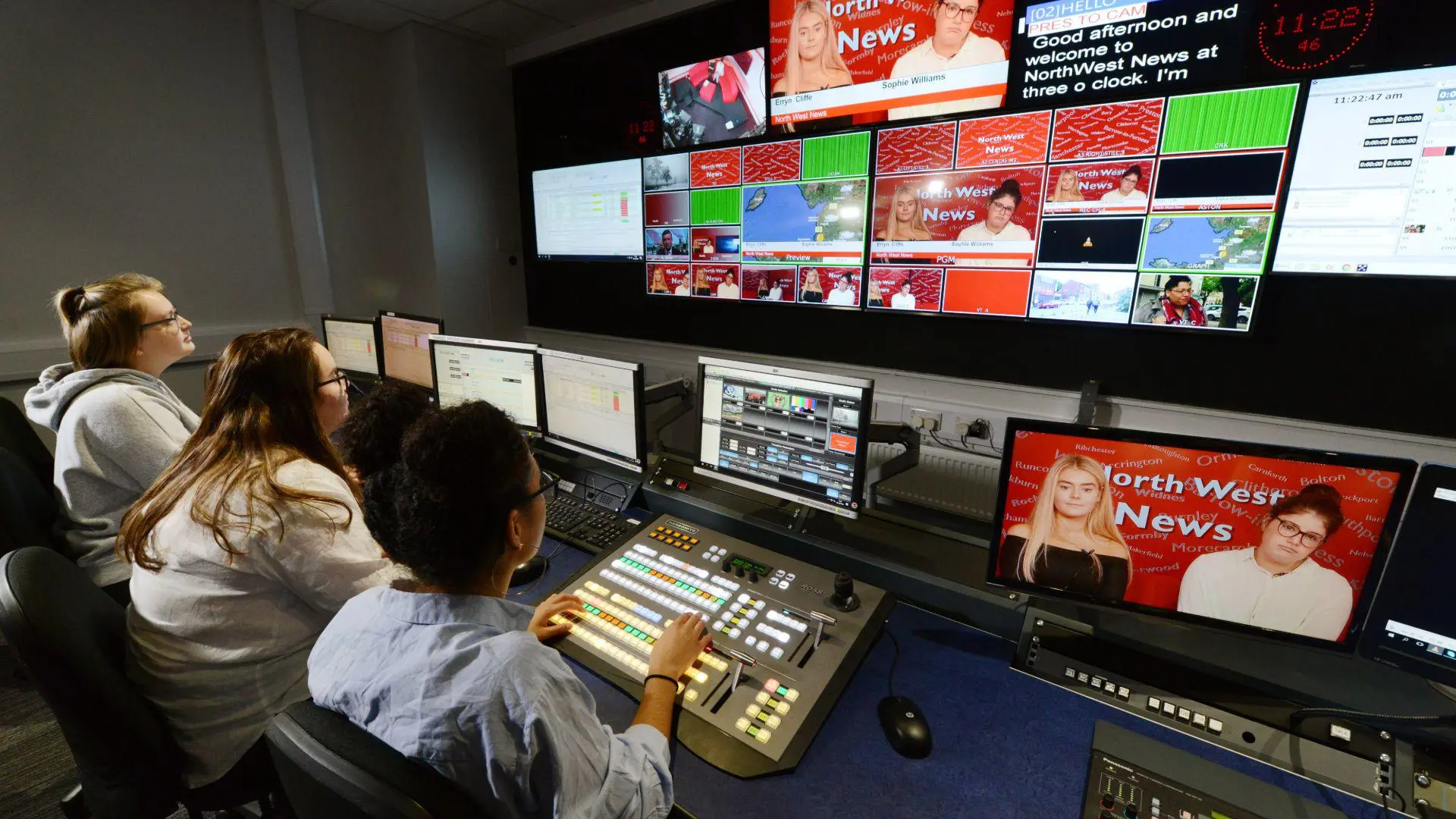 23172-journalism-tv
